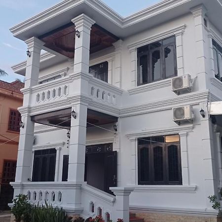 Inthavong Hotel/Guest House Vang Vieng Buitenkant foto