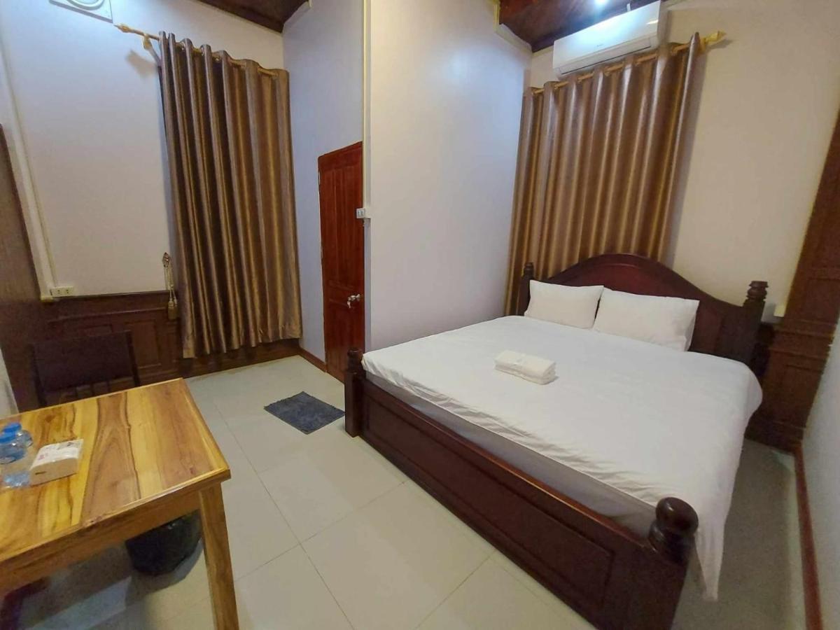 Inthavong Hotel/Guest House Vang Vieng Buitenkant foto