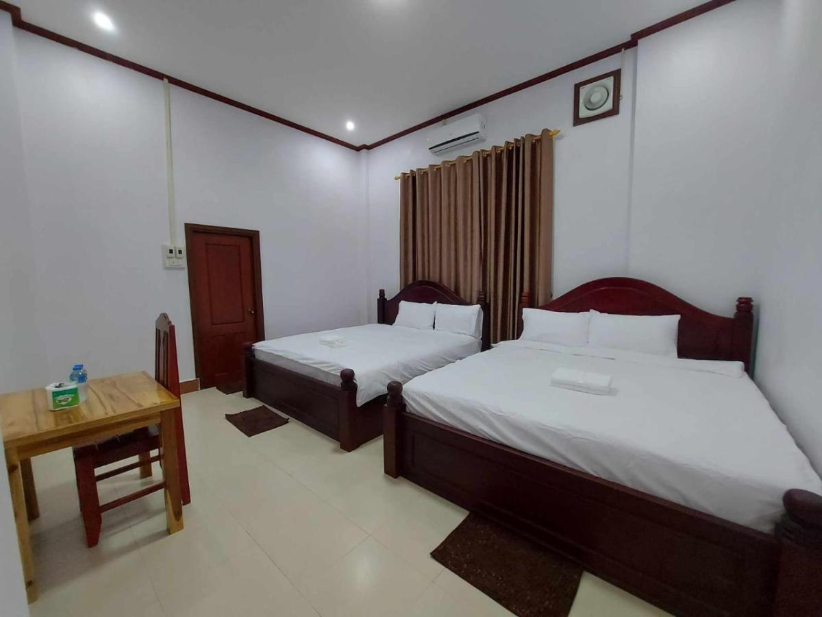 Inthavong Hotel/Guest House Vang Vieng Buitenkant foto