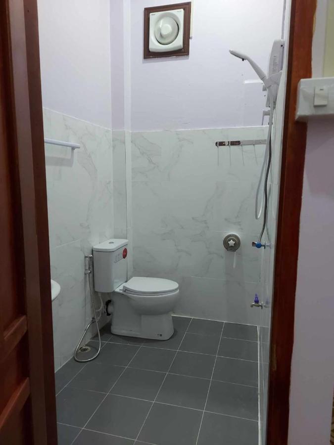 Inthavong Hotel/Guest House Vang Vieng Buitenkant foto